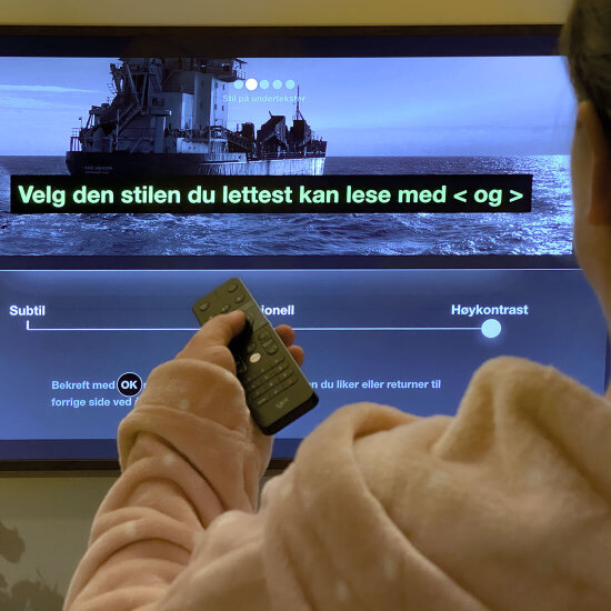 Undertekster er en selvfølge ved tv-titting, men lesbarhet er fremdeles en utbredt utfordring. Forslaget løfter de visuelle innstillingene som kan bedre lesbarhet opp fra den nåværende plasseringen, som befinner seg dypt i meny-systemet.
