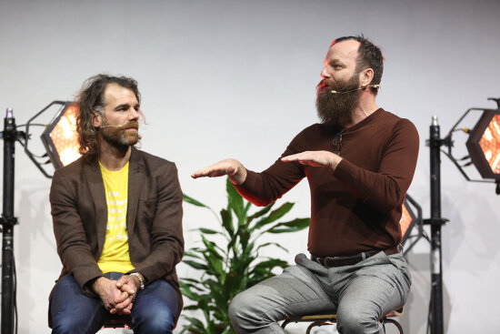 Leo Sande Gasnier og Lars Ø Ramberg i panelsamtale om tillit.