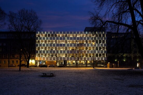 Mills-huset. Bilde av fasaden sett fra Sofienbergparken