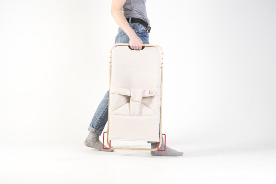 Masterstudent i industriell design ved NTNU, Gunnar Eidsvik Tvedt, får DOGA-merket nykommer for vippestolen.