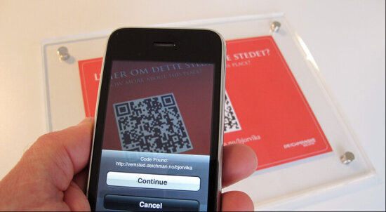 Mobiltelefonen og QR-kode skal bidra til å spre informasjon.